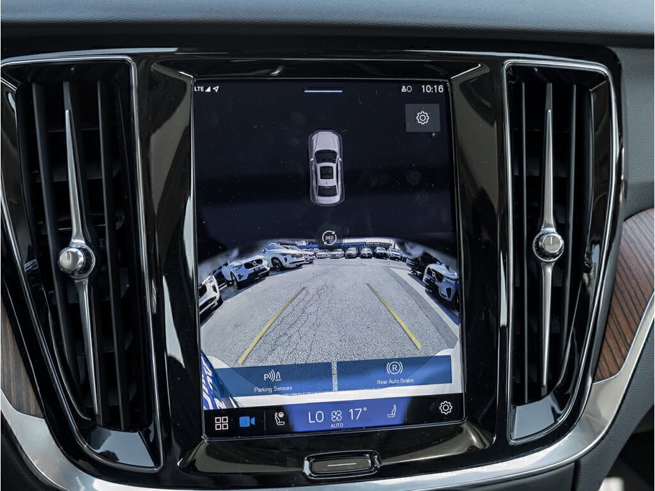 2024 Volvo S60 Plus Dark Theme-12