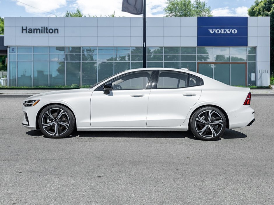 2024 Volvo S60 Plus Dark Theme-2