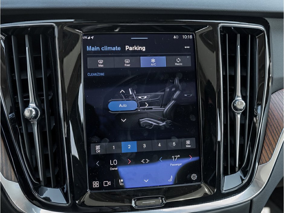 2024 Volvo S60 Plus Dark Theme-19