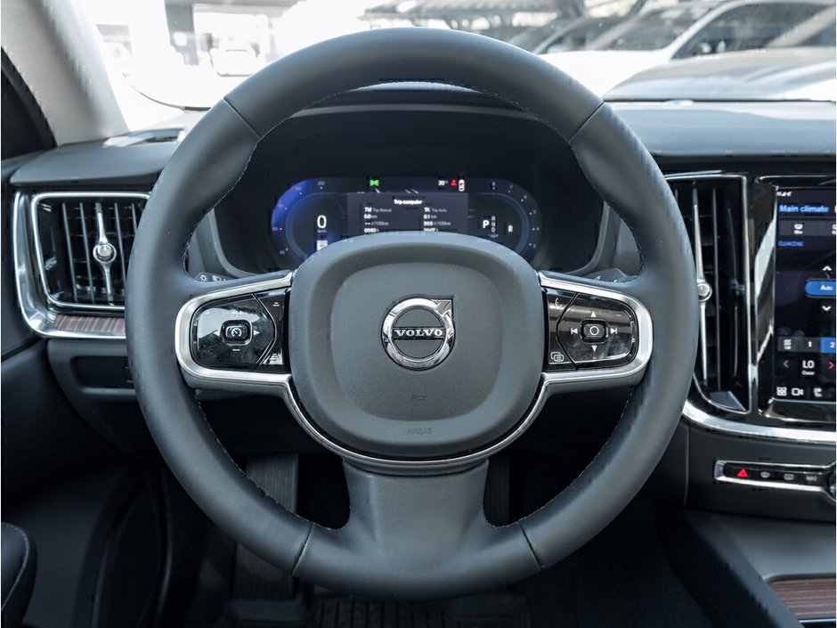 2024 Volvo S60 Plus Dark Theme-7