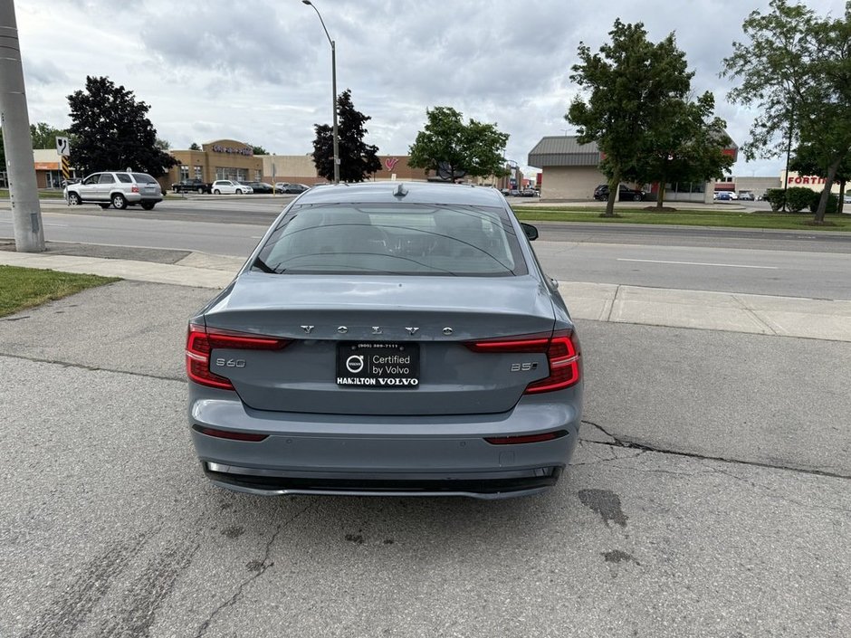 2024 Volvo S60 Plus Dark Theme-8