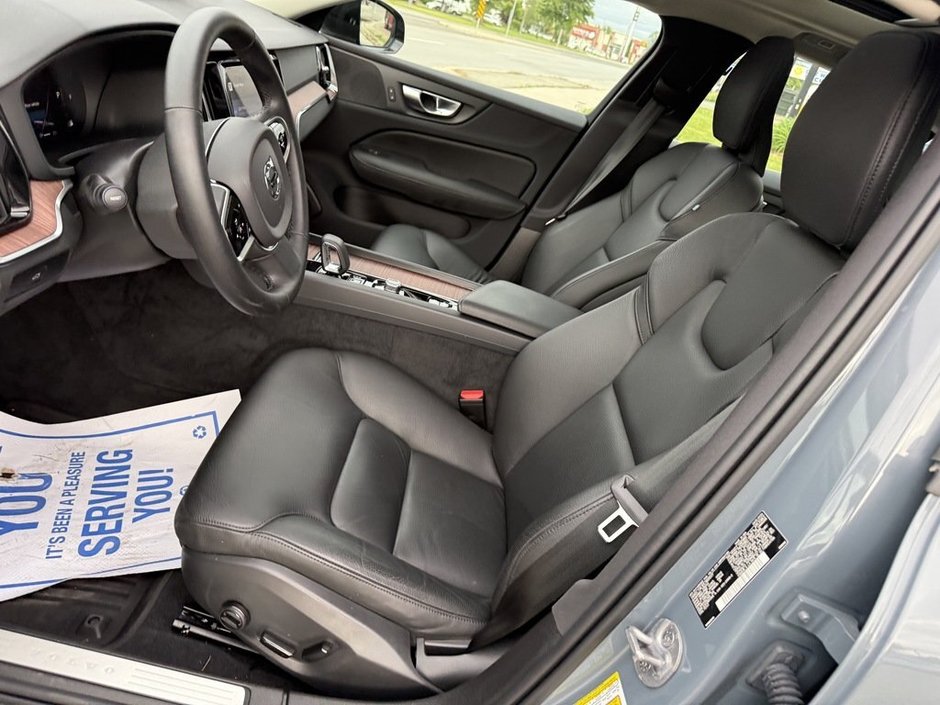 2024 Volvo S60 Plus Dark Theme-11