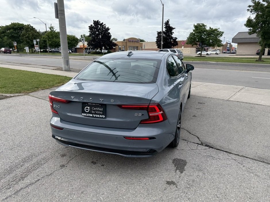 2024 Volvo S60 Plus Dark Theme-7
