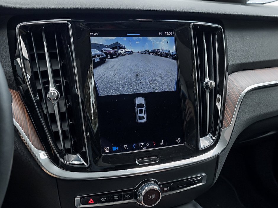 2024 Volvo S60 Plus Dark Theme-12