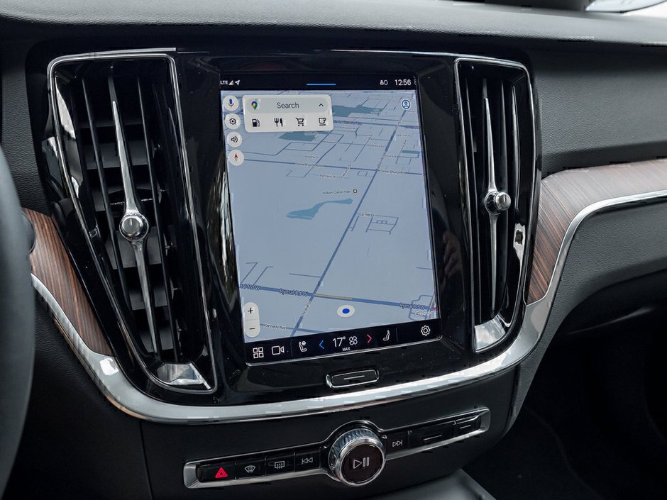 2024 Volvo S60 Plus Dark Theme-10