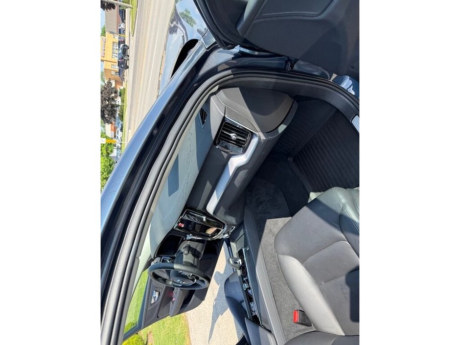 2024 Volvo S60 Core Dark Theme-17