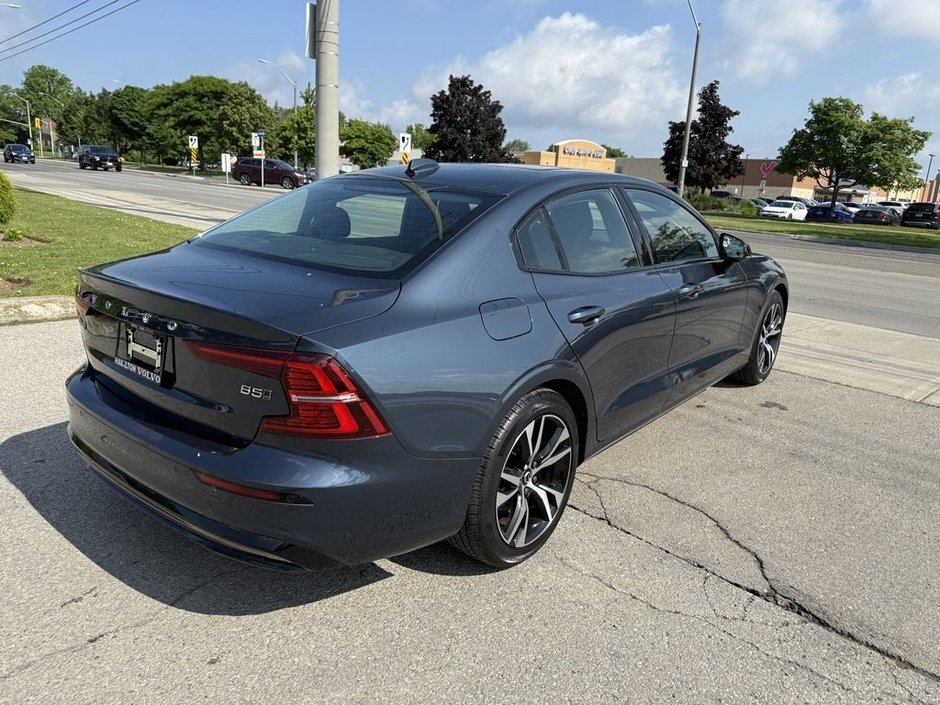 2024 Volvo S60 Core Dark Theme-6
