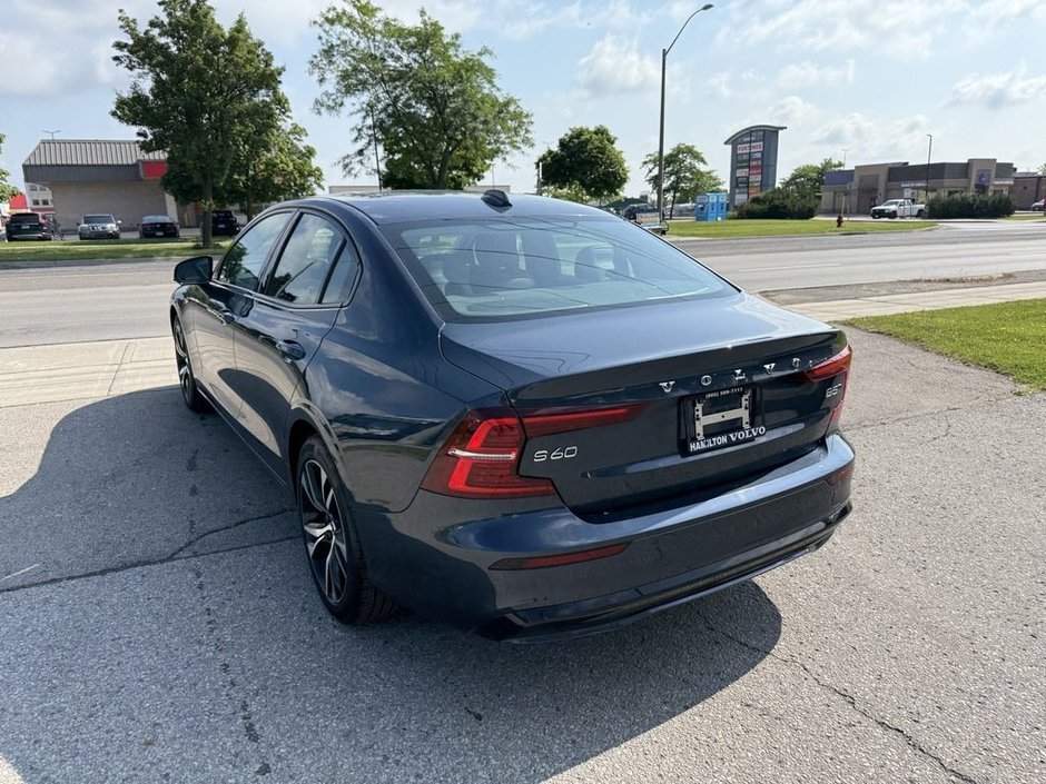 2024 Volvo S60 Core Dark Theme-9