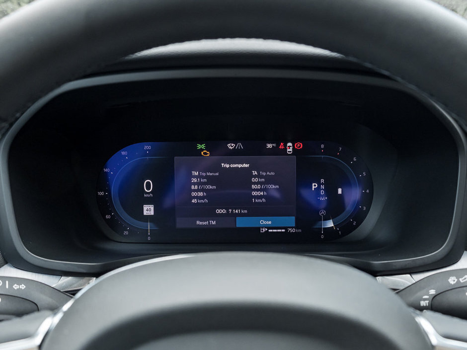 2024 Volvo S60 Core Dark Theme-9