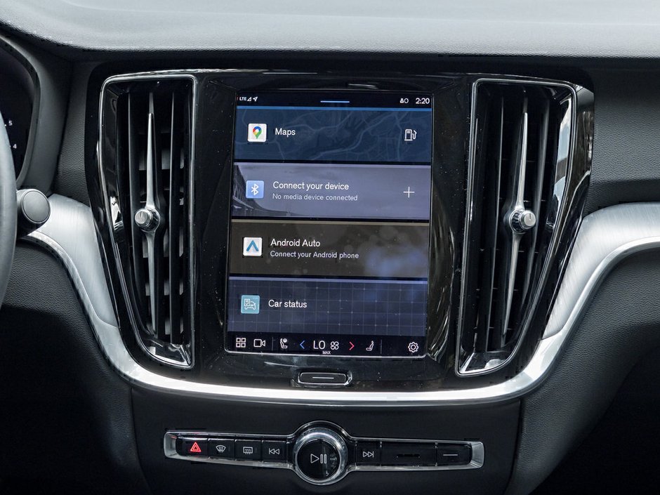2024 Volvo S60 Core Dark Theme-25