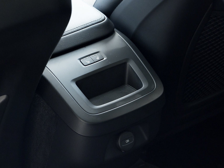 2024 Volvo S60 Core Dark Theme-23