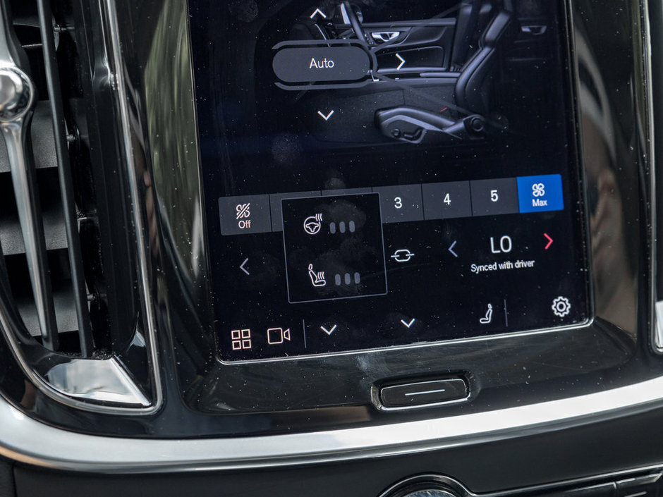 2024 Volvo S60 Core Dark Theme-19