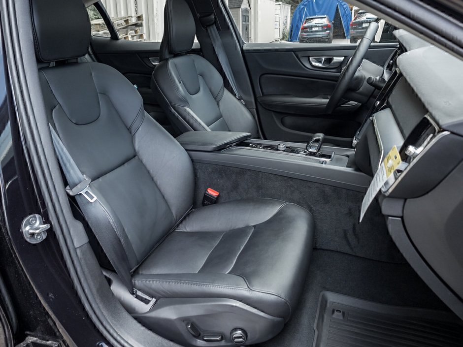 2024 Volvo S60 Core Dark Theme-21