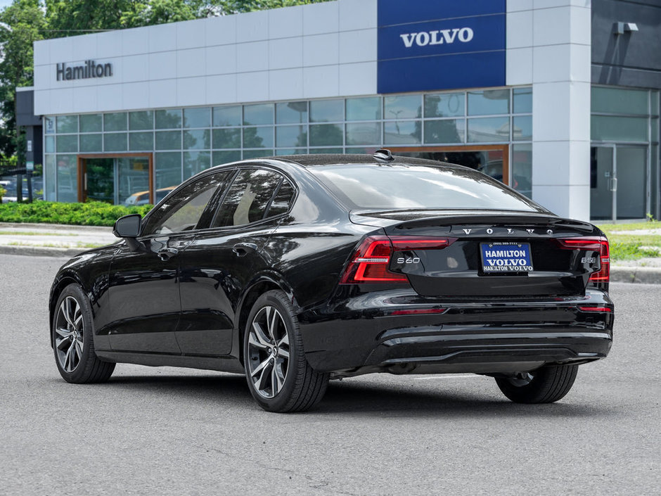 2024 Volvo S60 Core Dark Theme-4