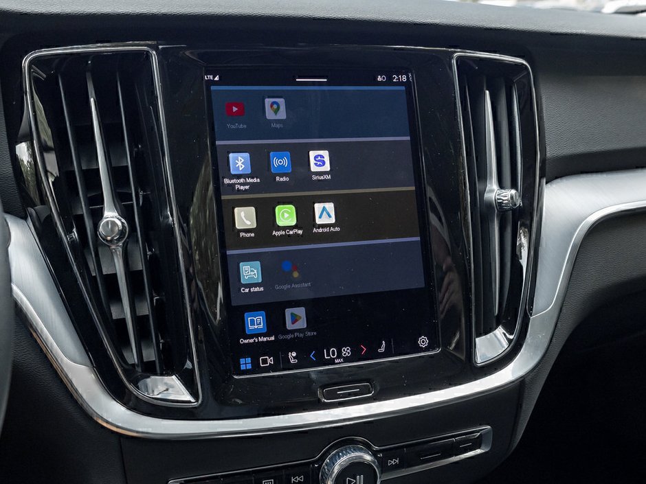 2024 Volvo S60 Core Dark Theme-17