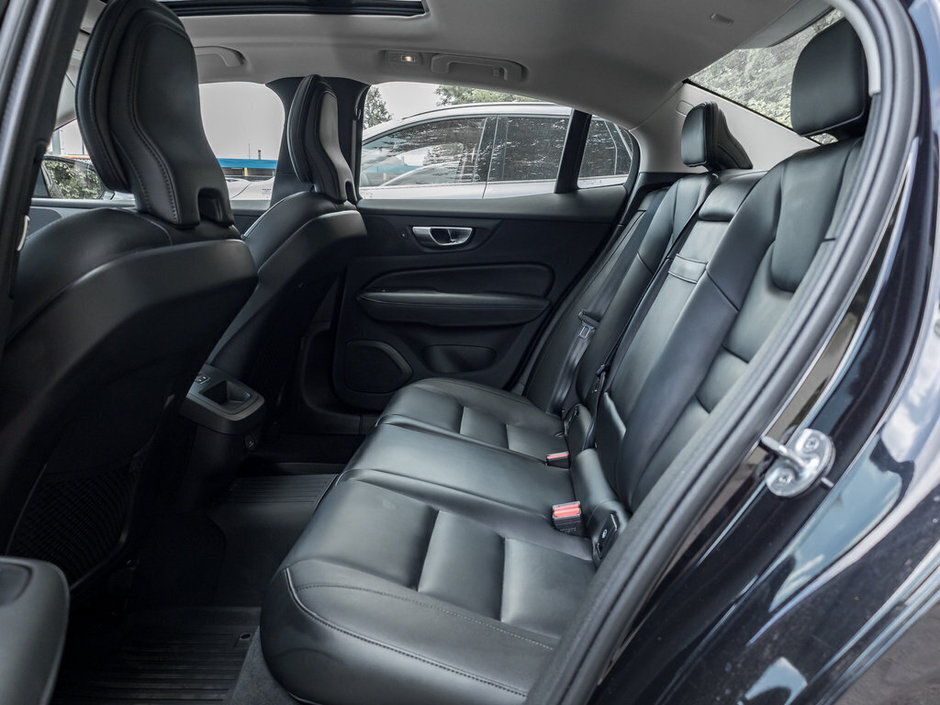 2024 Volvo S60 Core Dark Theme-22