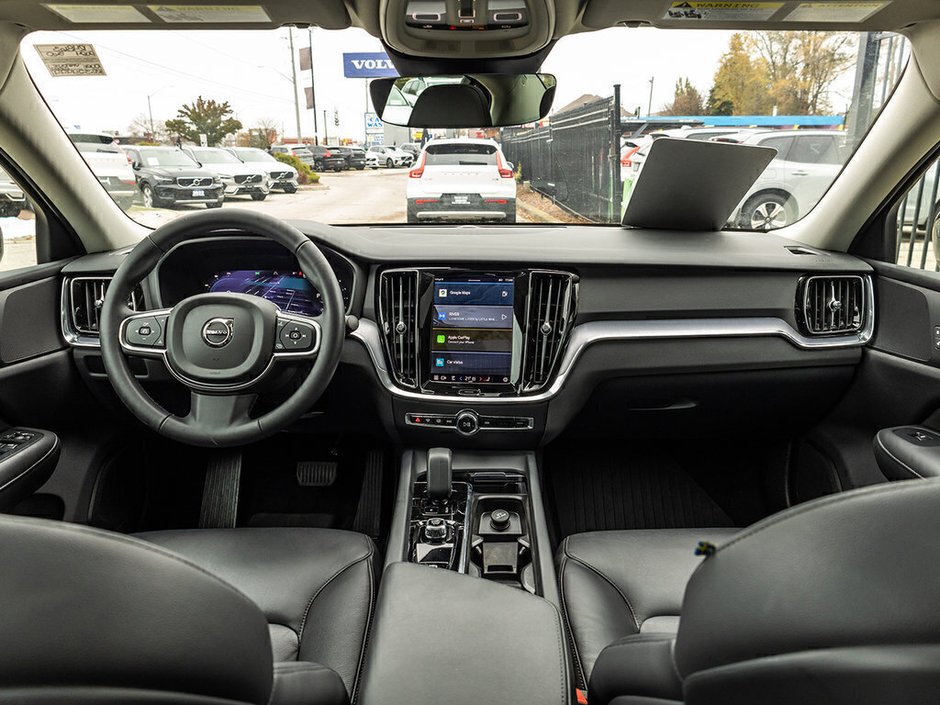 2024 Volvo S60 Core Dark Theme-25