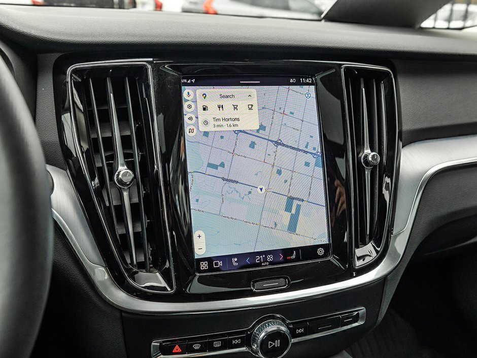 2024 Volvo S60 Core Dark Theme-11