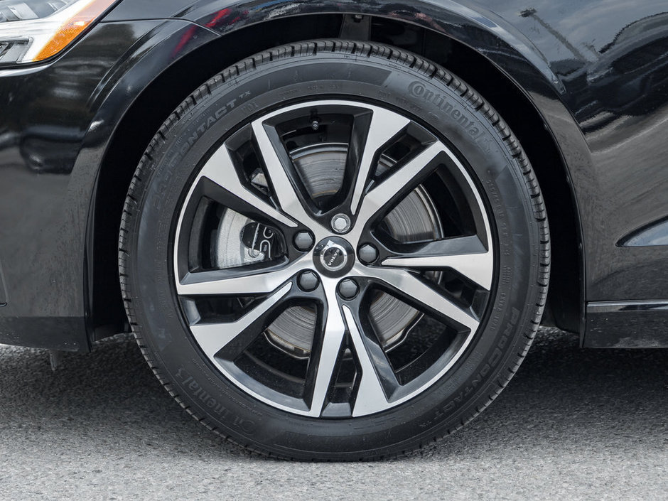 2024 Volvo S60 Core Dark Theme-3