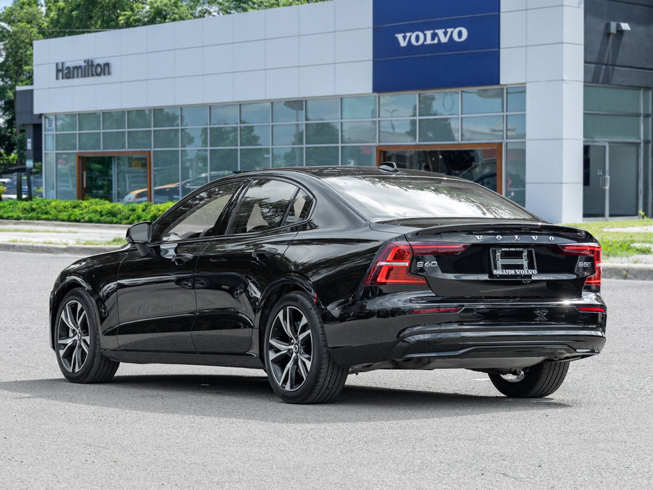 2024 Volvo S60 Core Dark Theme-4