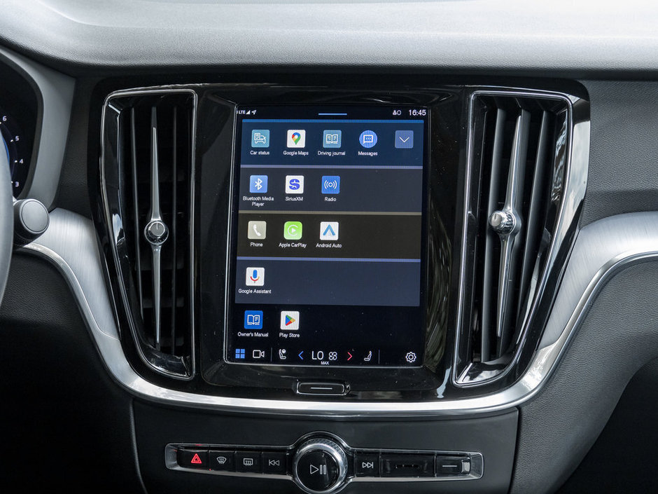 2024 Volvo S60 Core Dark Theme-24