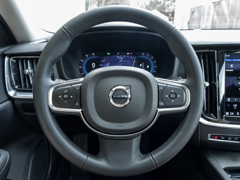 2024 Volvo S60 Core Dark Theme-7