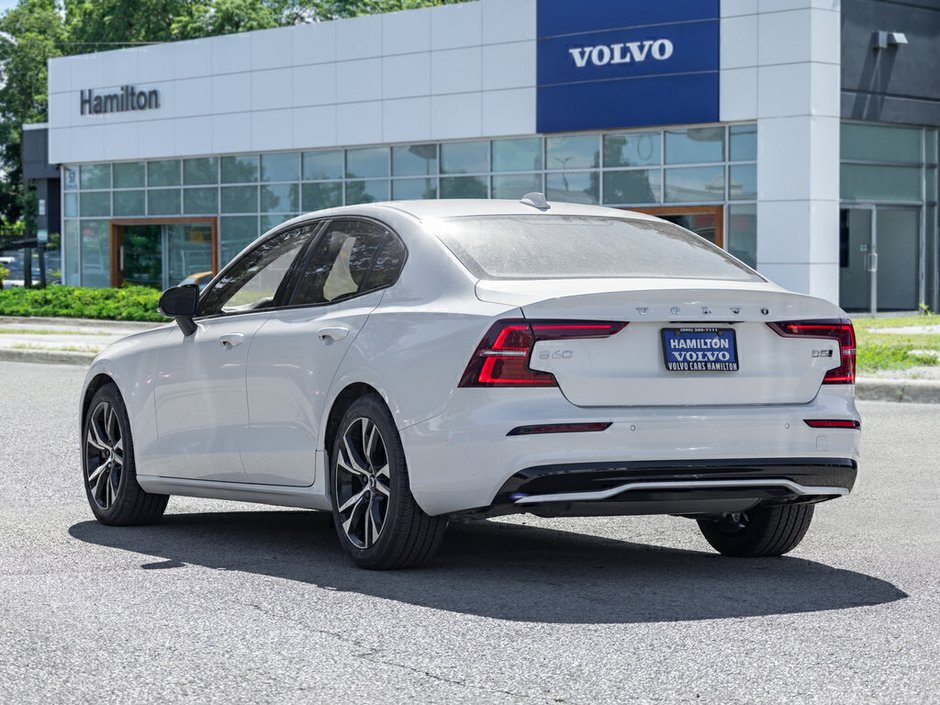 2024 Volvo S60 Core Dark Theme-4