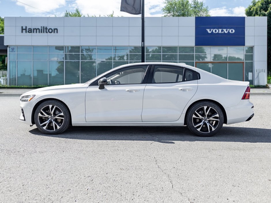 2024 Volvo S60 Core Dark Theme-2