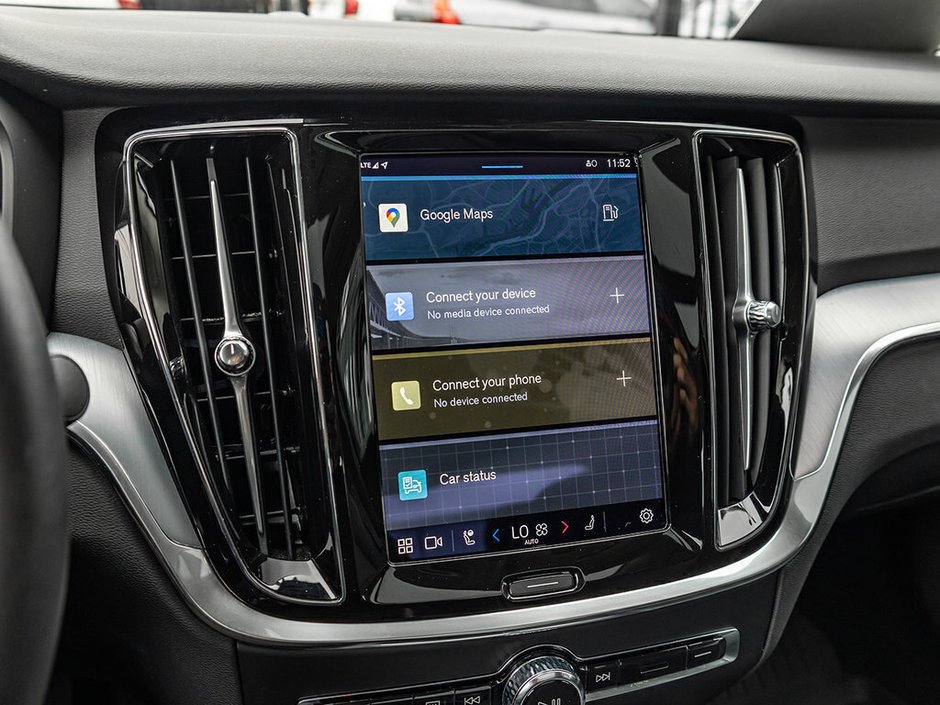 2024 Volvo S60 Core Dark Theme-17