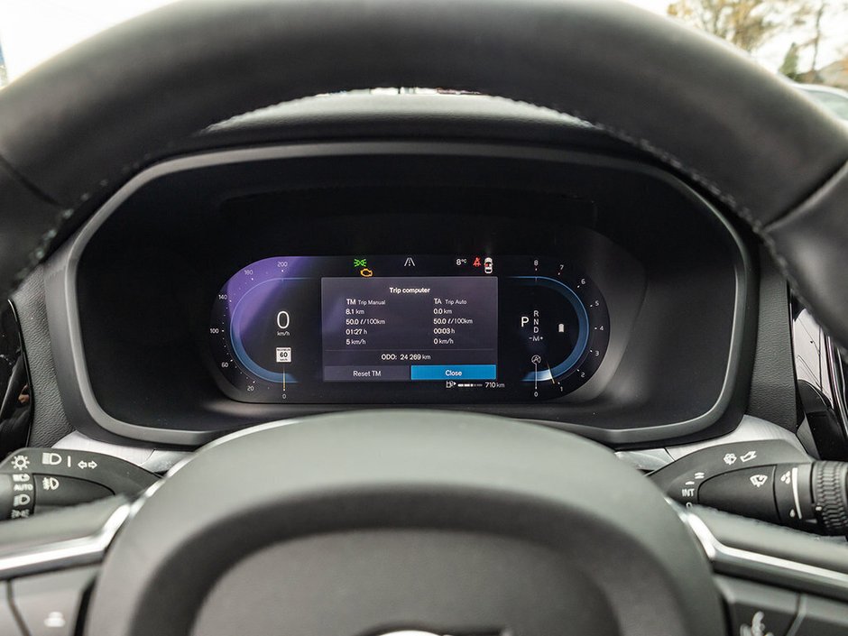 2024 Volvo S60 Core Dark Theme-10