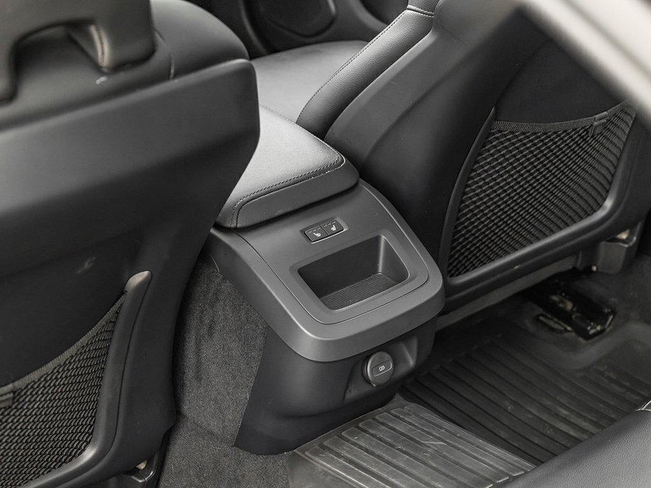 2024 Volvo S60 Core Dark Theme-23