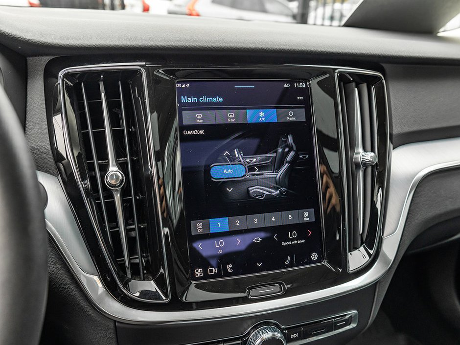 2024 Volvo S60 Core Dark Theme-18