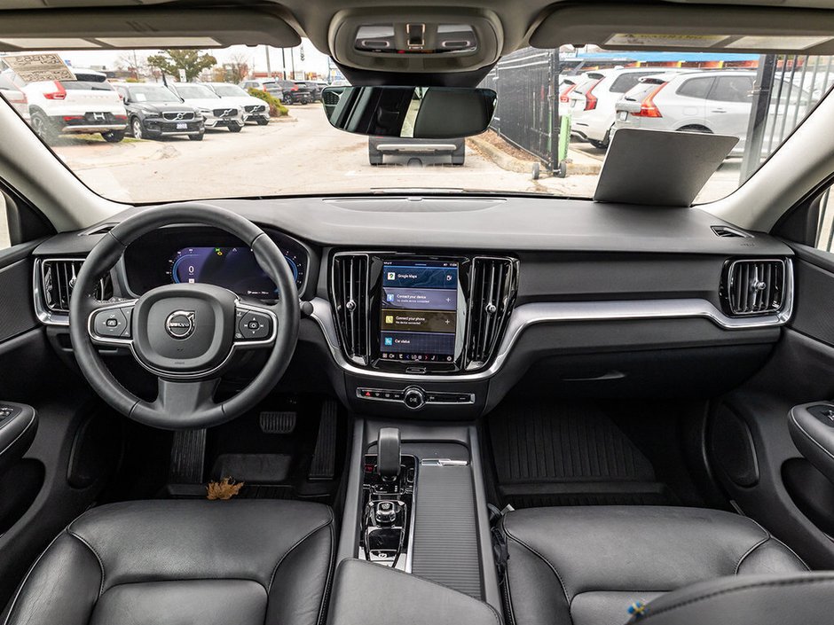 2024 Volvo S60 Core Dark Theme-24