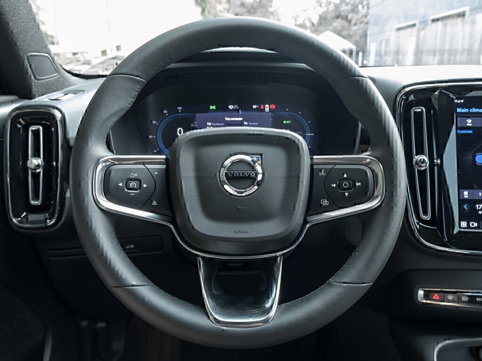 2024 Volvo XC40 Recharge Pure Electric Ultimate-8