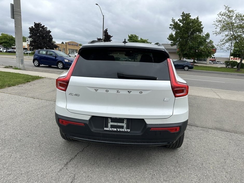 2024 Volvo XC40 Recharge Pure Electric Ultimate-7