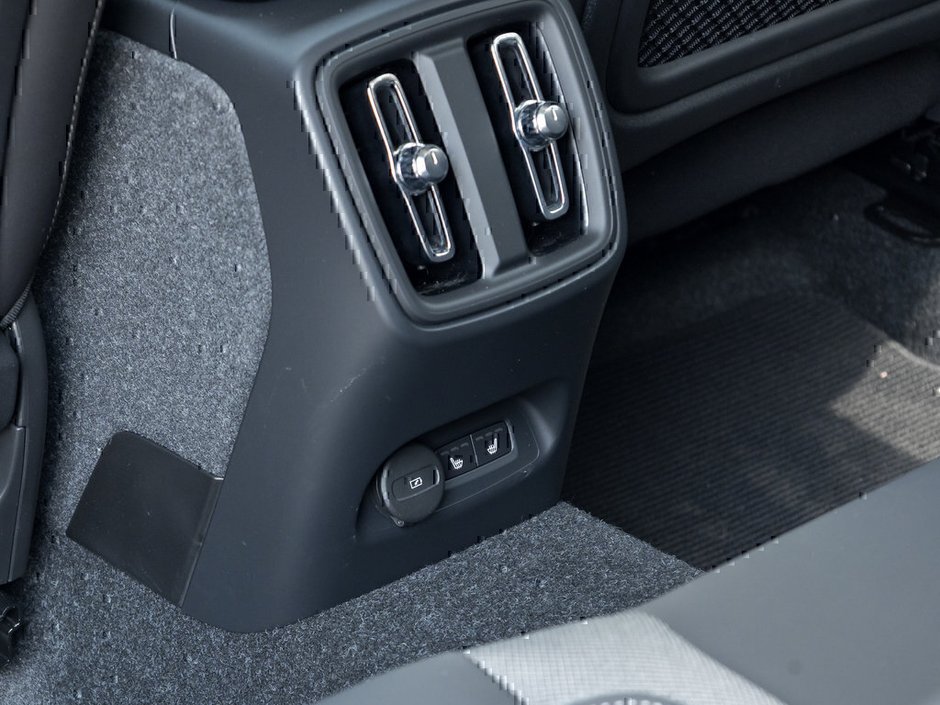 2024 Volvo XC40 Recharge Pure Electric Ultimate-25