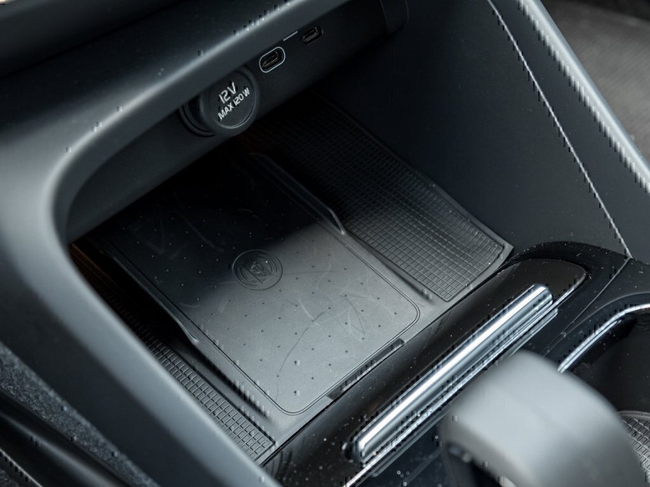 2024 Volvo XC40 Recharge Pure Electric Ultimate-18