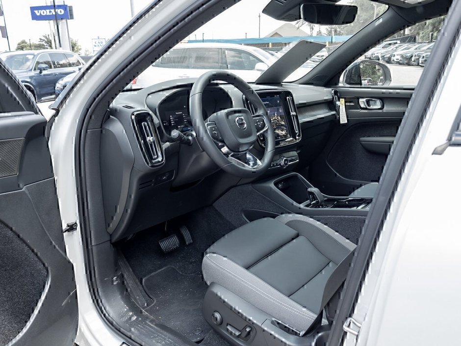 2024 Volvo XC40 Recharge Pure Electric Ultimate-7