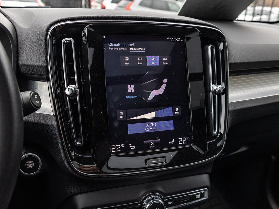 2020 Volvo XC40 Momentum-16