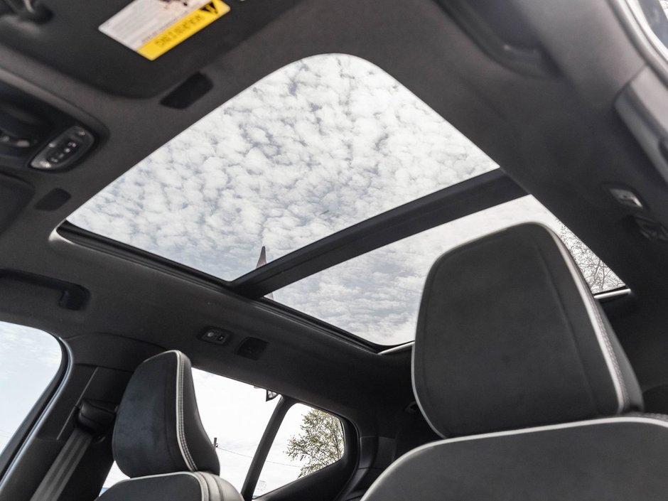 2020 Volvo XC40 R-Design-22
