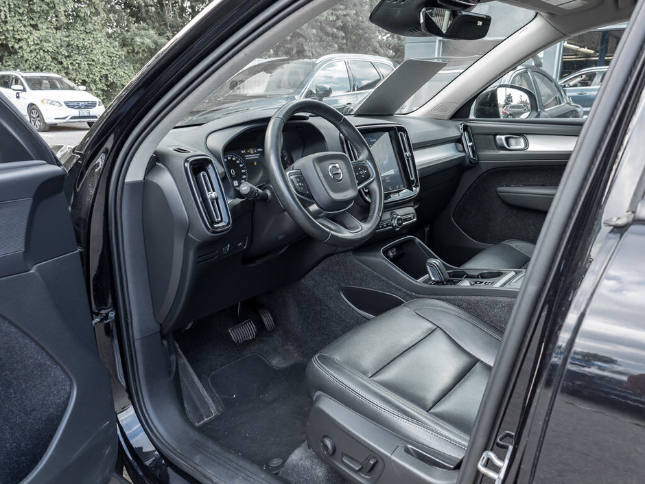 2021 Volvo XC40 Momentum-6
