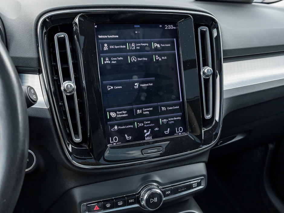 2021 Volvo XC40 Momentum-19