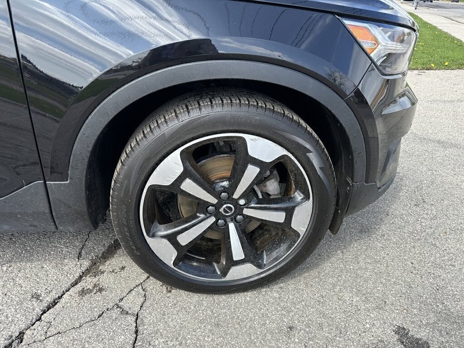 2021 Volvo XC40 Momentum-19