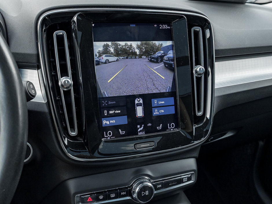 2021 Volvo XC40 Momentum-12