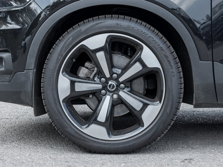 2021 Volvo XC40 Momentum-3