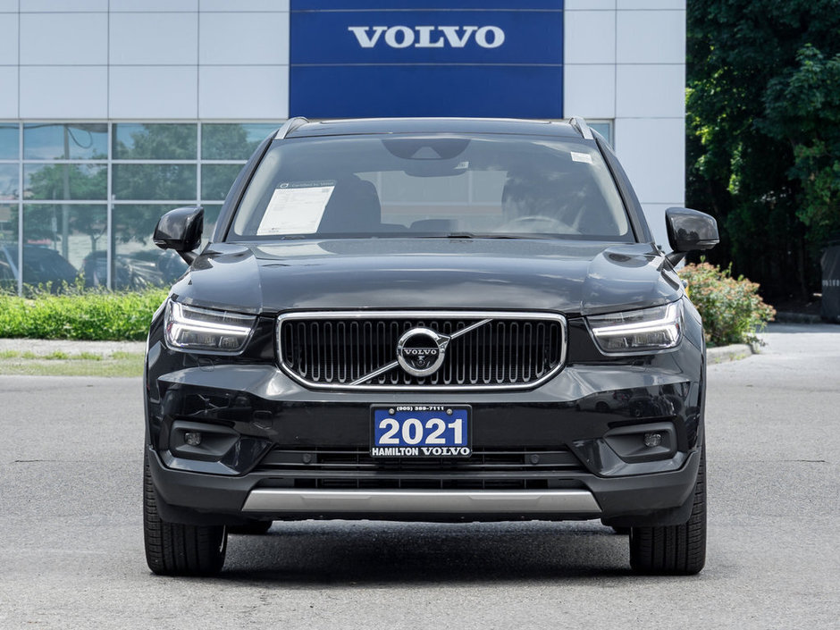 2021 Volvo XC40 Momentum-1