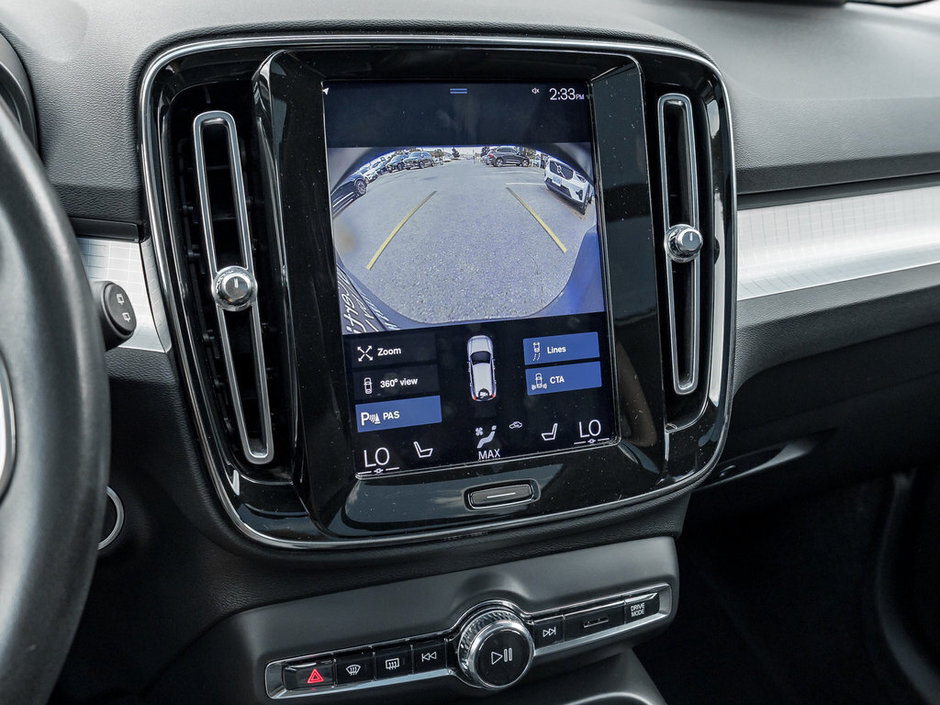 2021 Volvo XC40 Momentum-11