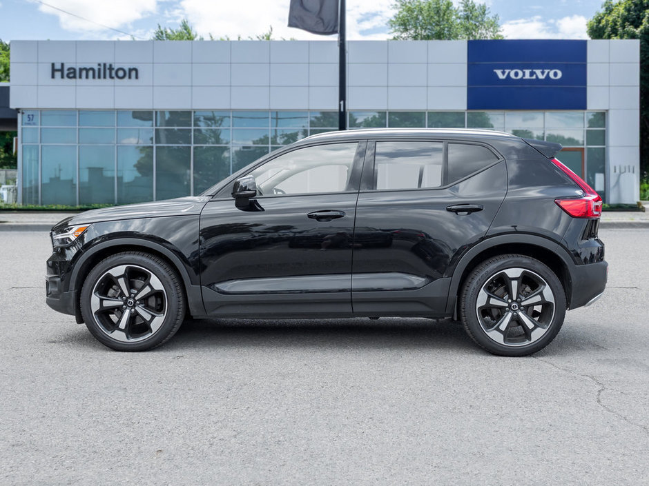 2021 Volvo XC40 Momentum-2