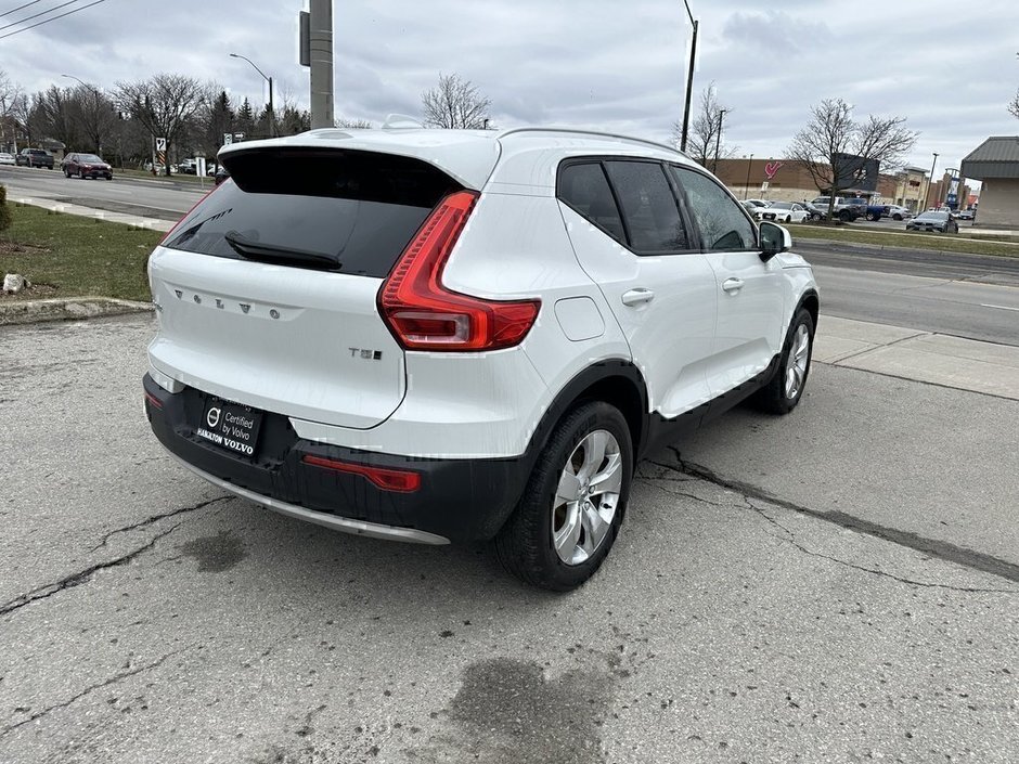 2021 Volvo XC40 Momentum-6
