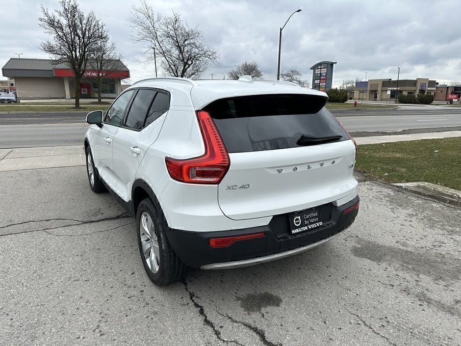 2021 Volvo XC40 Momentum-8